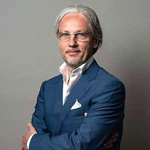 Speaker Francesco Bonfiglio